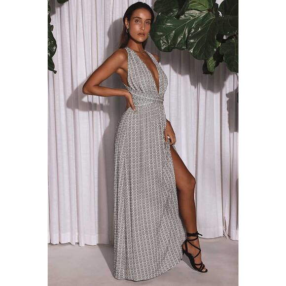 Lulus Casablanca Queen Black/White Dress Print Halter Maxi S Deep Plunge Slit - Picture 3 of 16